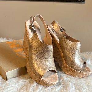 Kork-Ease Dina gold platform wedge sandal